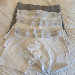 GAP Men's Boxer Briefs in White and Gray - 4 Pack